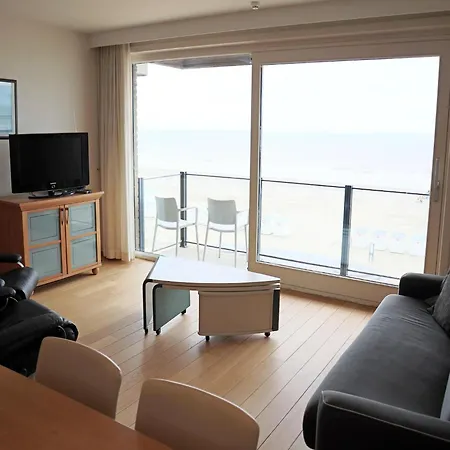 In Near The Beach, Cleaning Included Apartamento